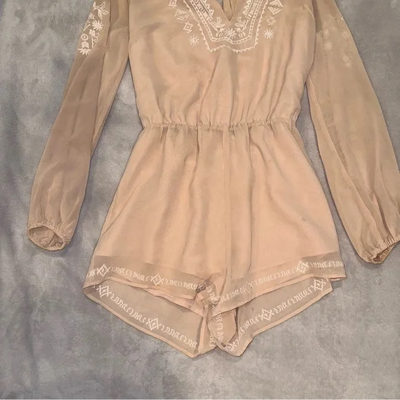 Forever 21 Tan Embroidered Flowy Romper - Picture 3 of 9
